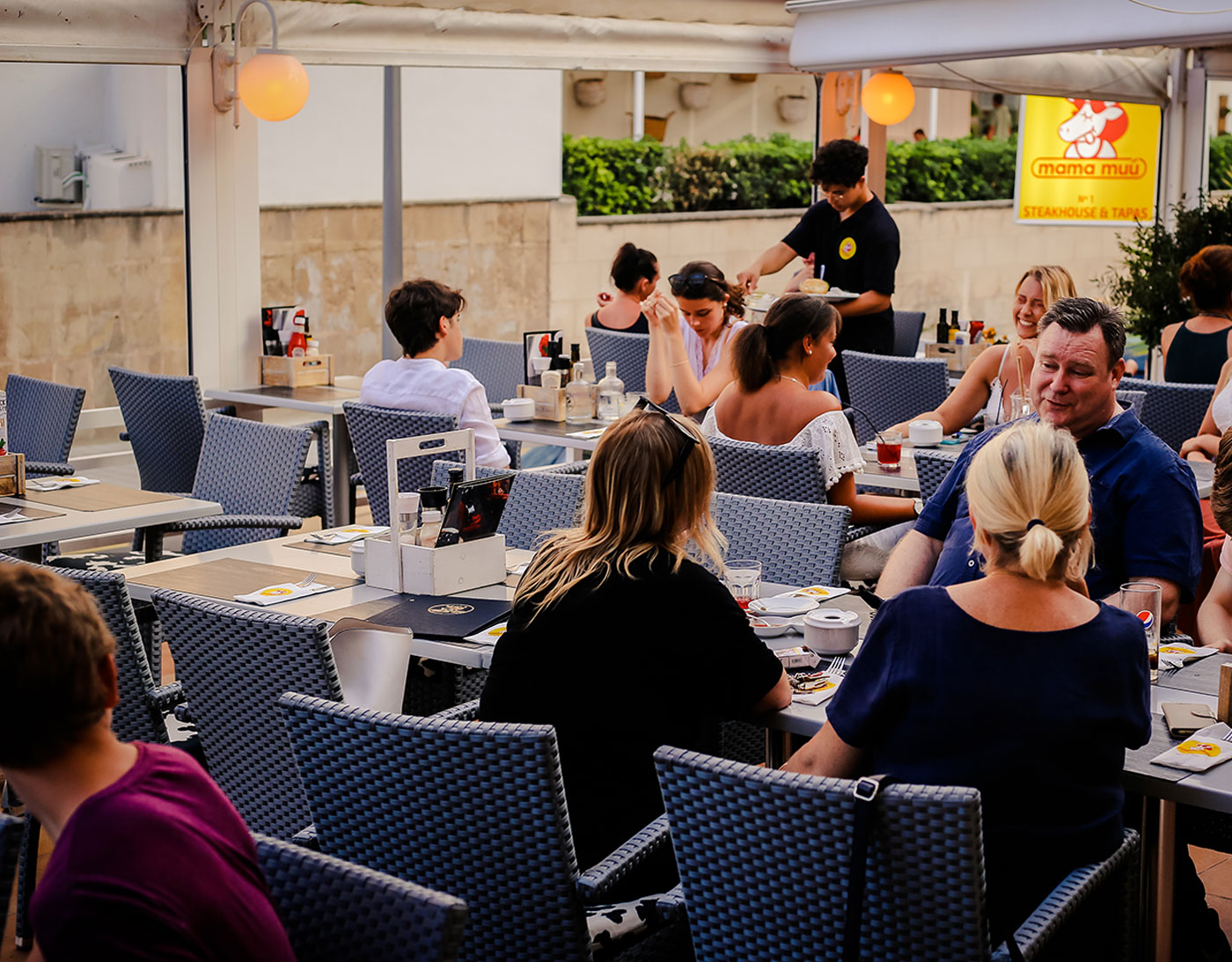 MAMA MUUÚ STEACK HOUSE