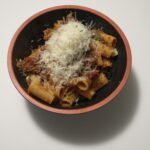 RIGATONI AL RAGÚ DE TERNERA